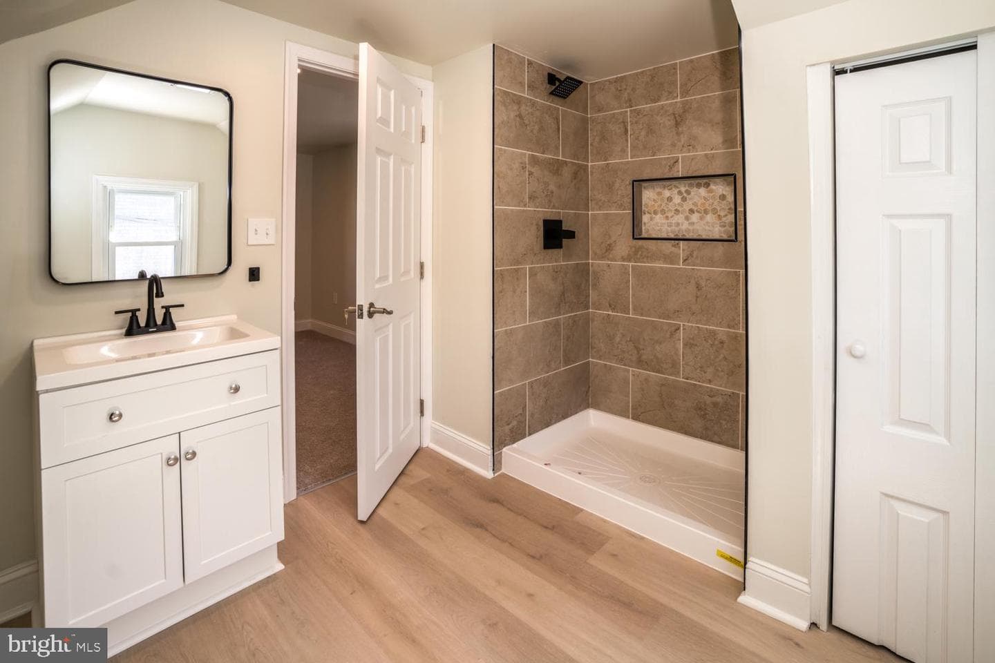 404 S Marlyn photo 22