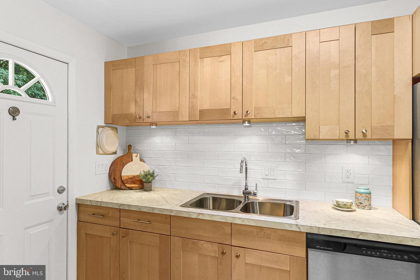 28 Melken Court #7g photo 2
