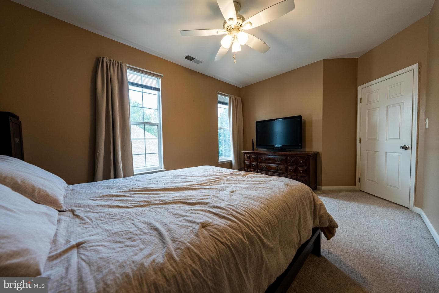 5000 Hollington Drive #301 photo 14