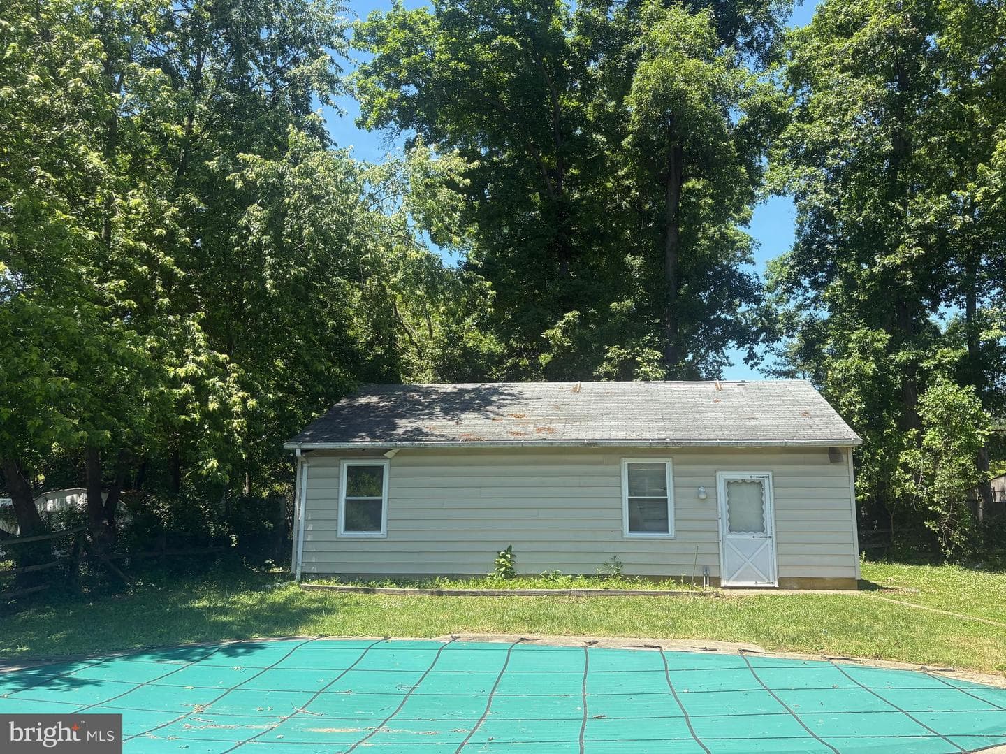 259 E Chatsworth Avenue photo 17