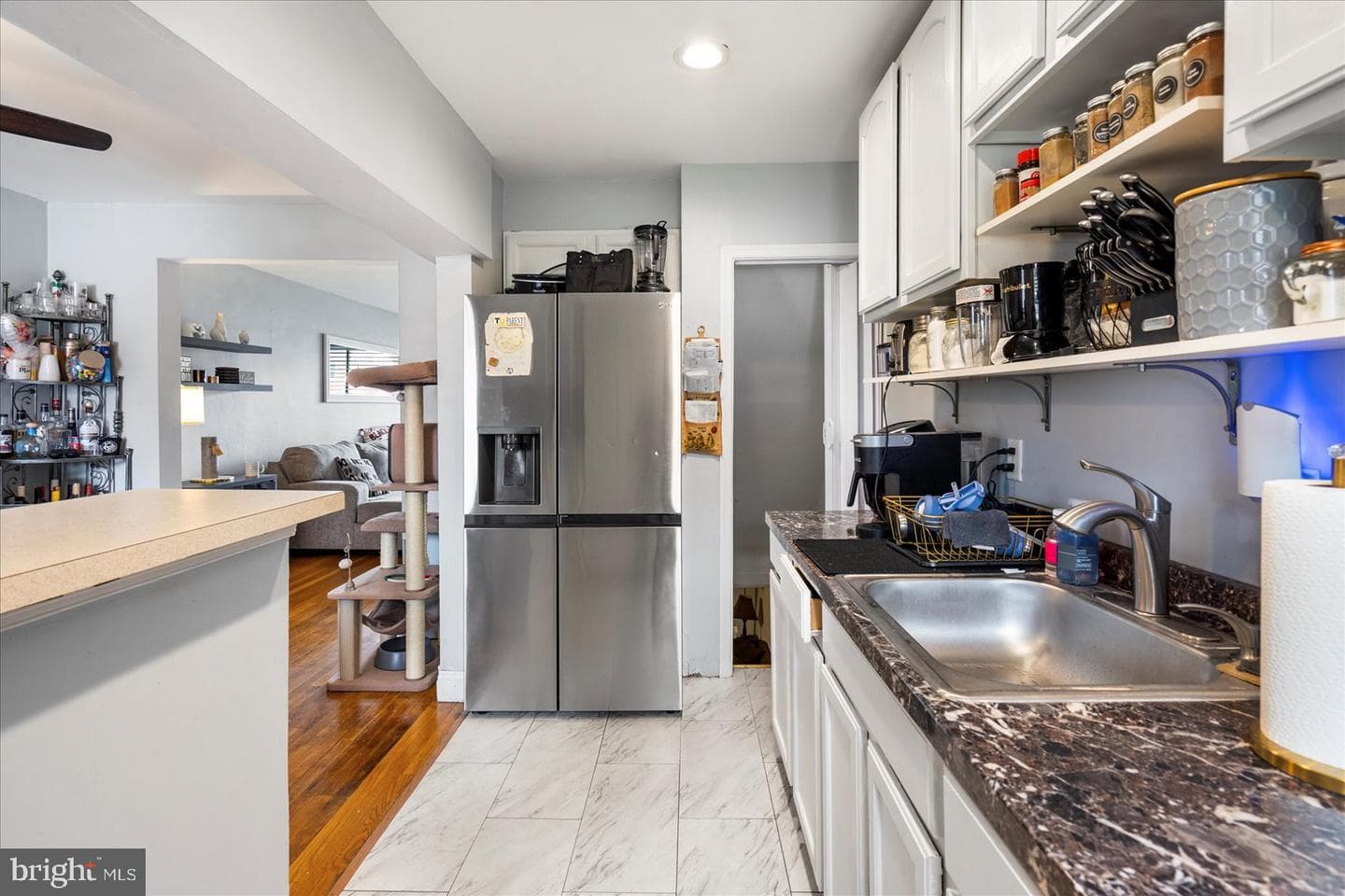 909 Arncliffe Road photo 15