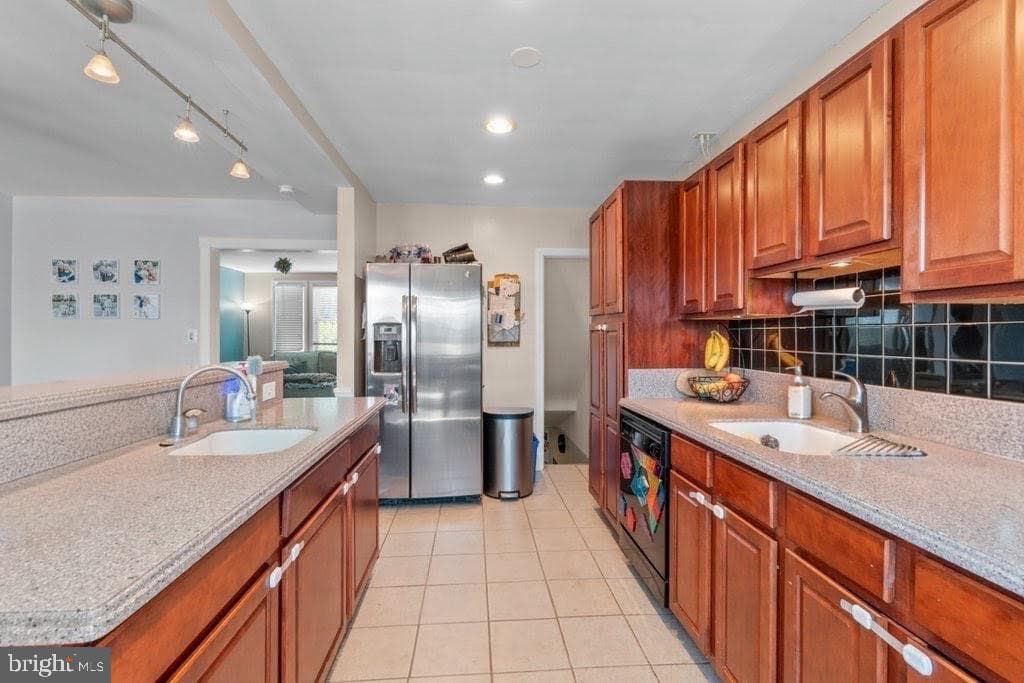 409 Stratford Road photo 13