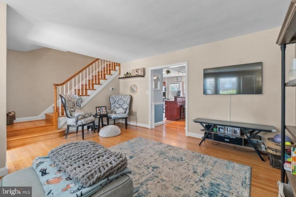 409 Stratford Road photo 7