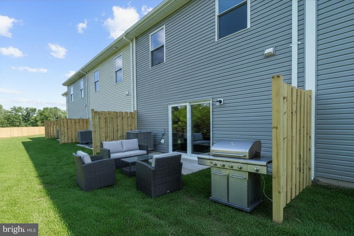 8133 Bartholomew Ct photo 3
