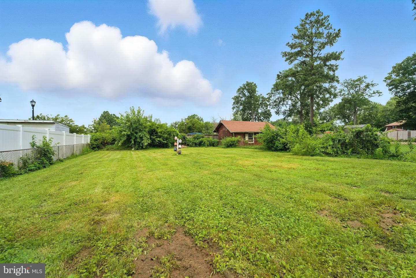 1608 Howard photo 31