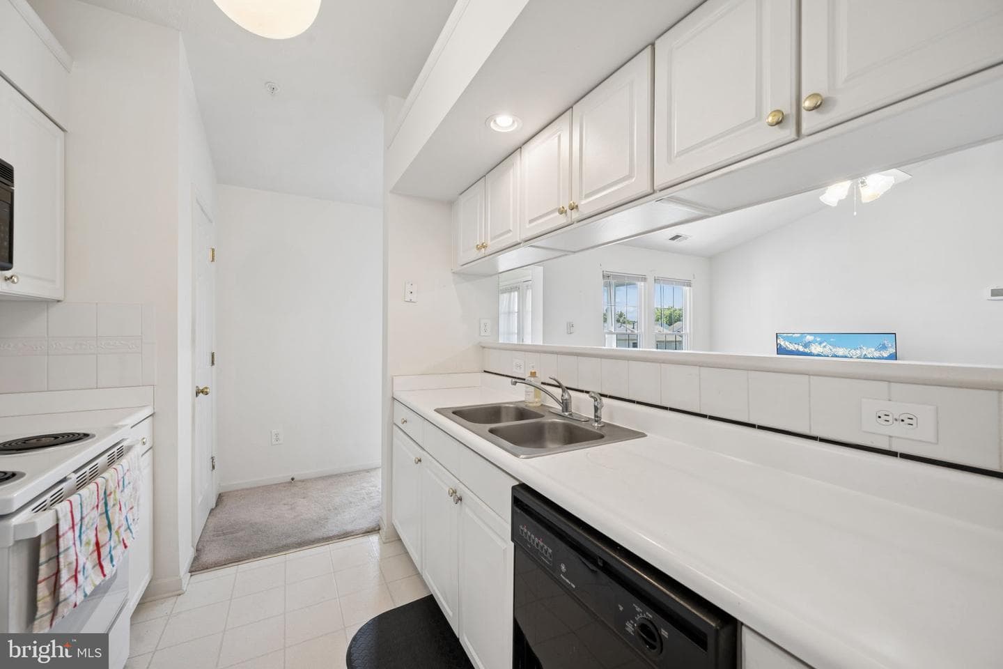 7653 Gladstone Road #5-7653 photo 21