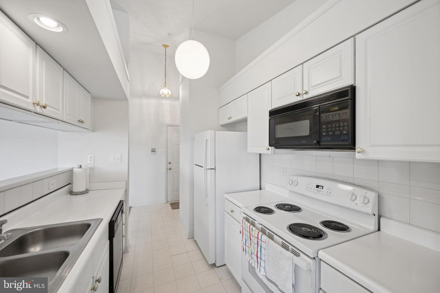7653 Gladstone Road #5-7653 photo 22