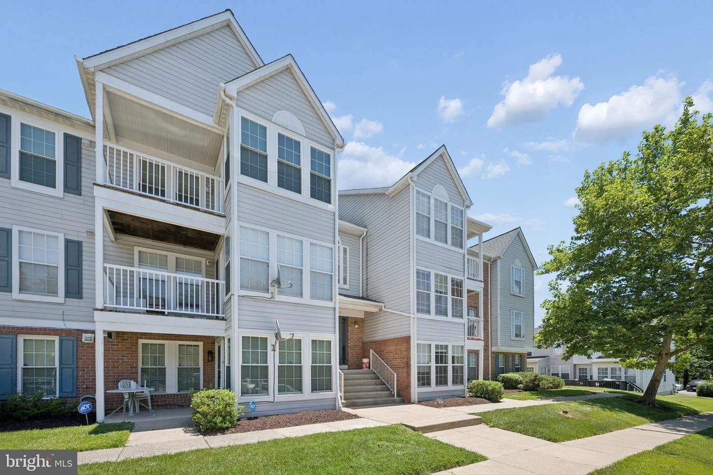 7653 Gladstone Road #5-7653 photo 4