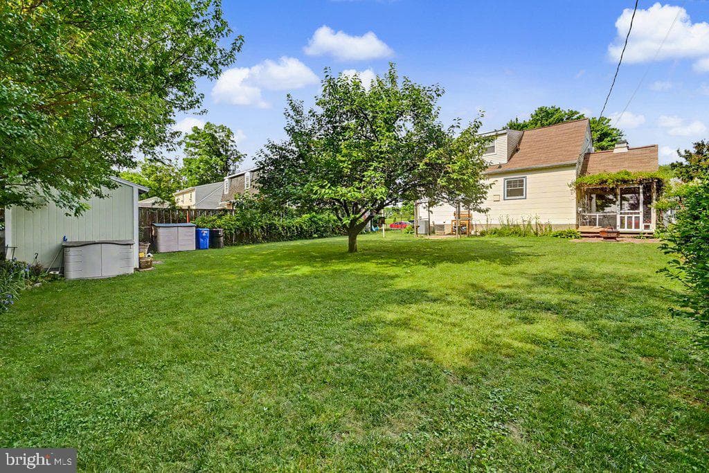 3211 Bryant Avenue photo 32