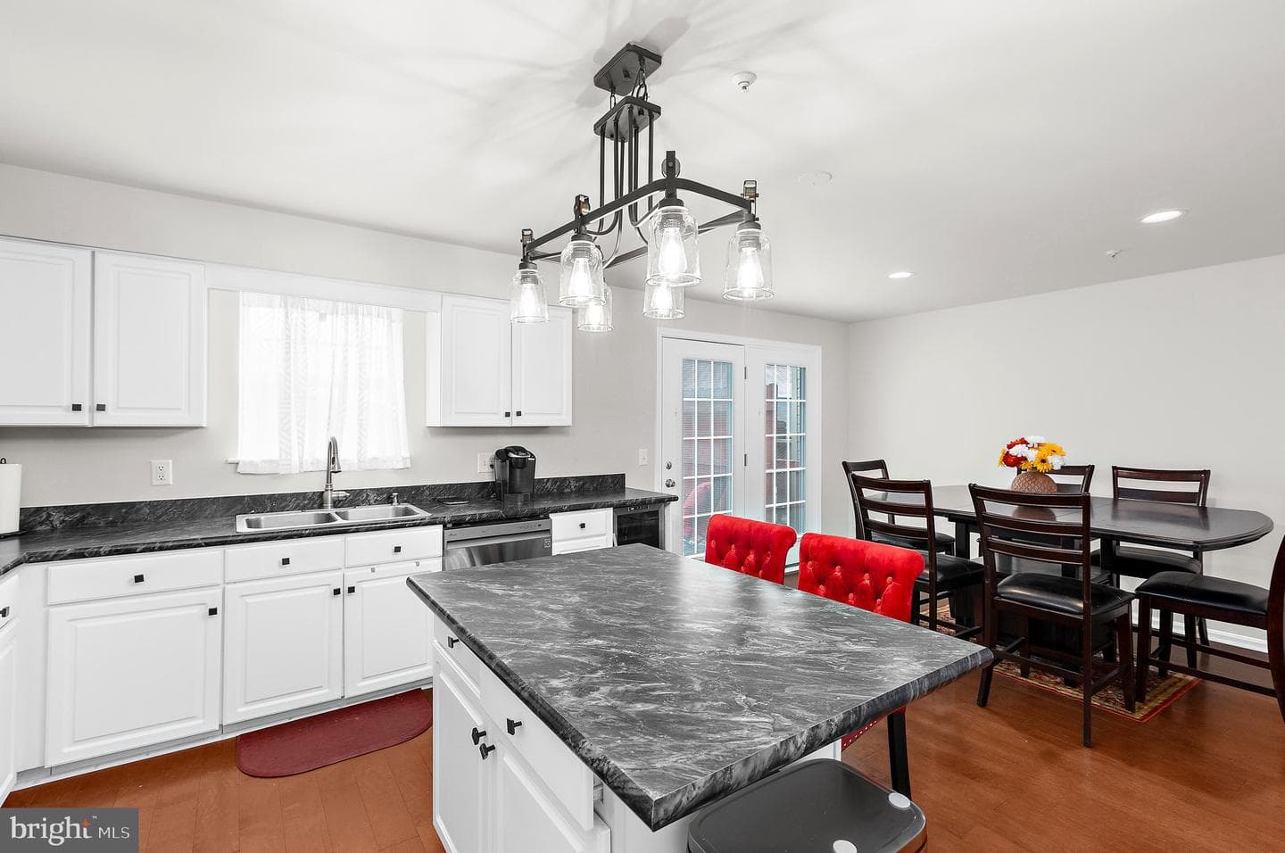9534 Georgian Way photo 14