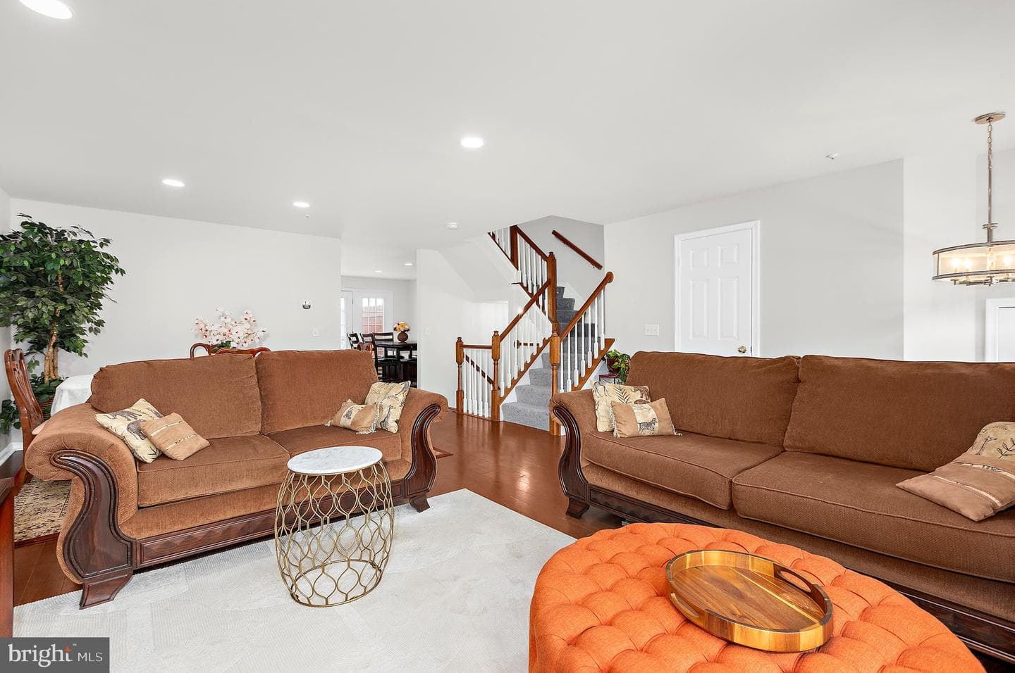 9534 Georgian Way photo 5