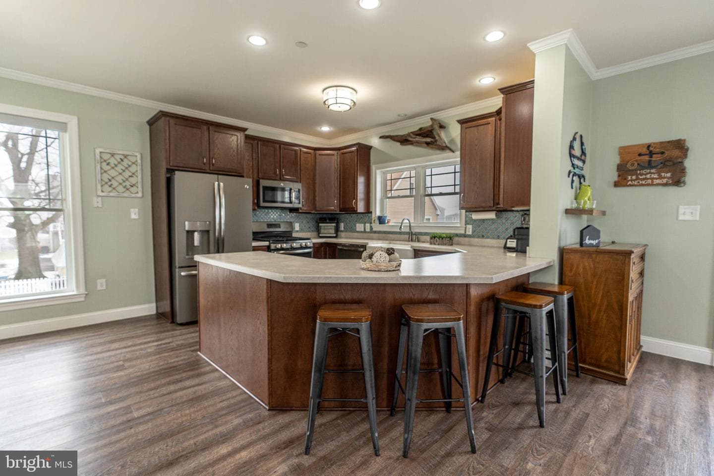 9031 Hinton Avenue photo 11
