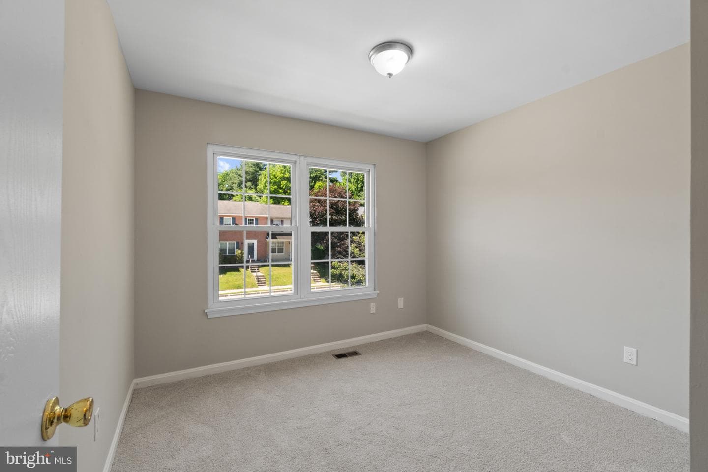 16 Hardwood Drive photo 17