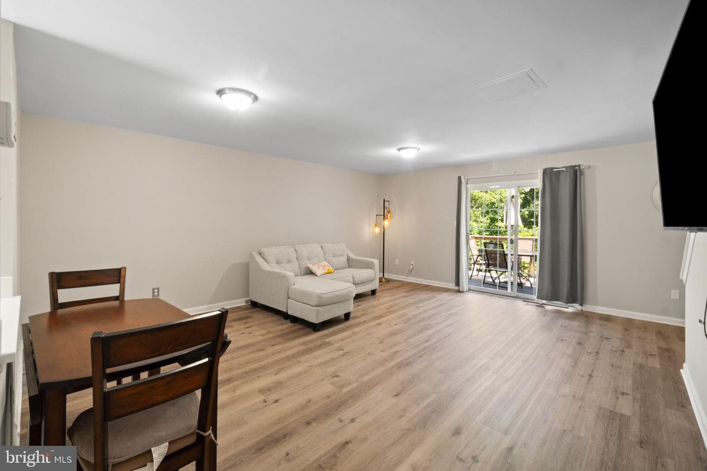 16 Hardwood Drive photo 6