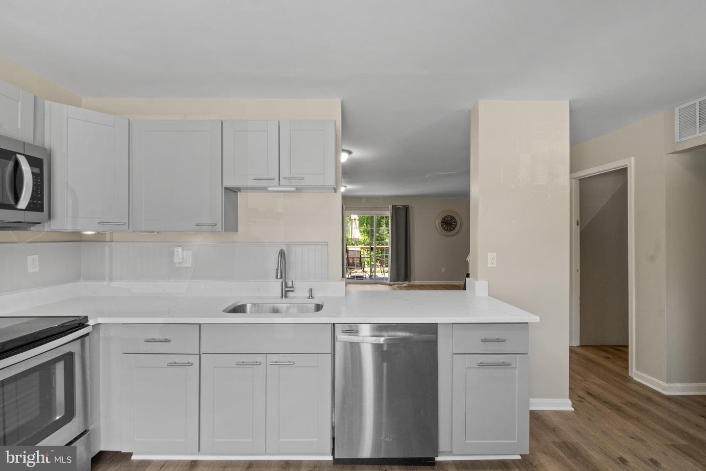 16 Hardwood Drive photo 9