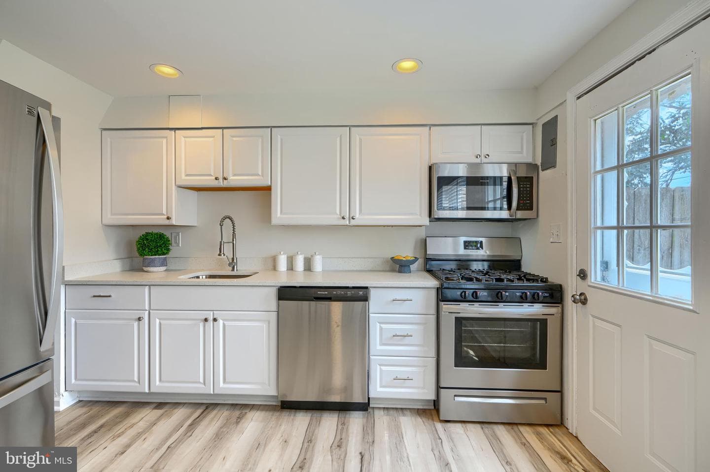 2058 Larkhall Road photo 12