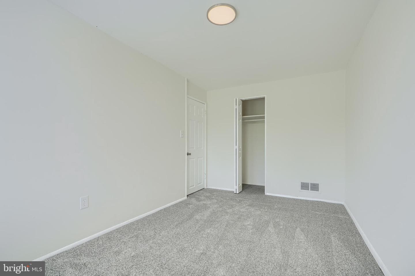 2058 Larkhall Road photo 22