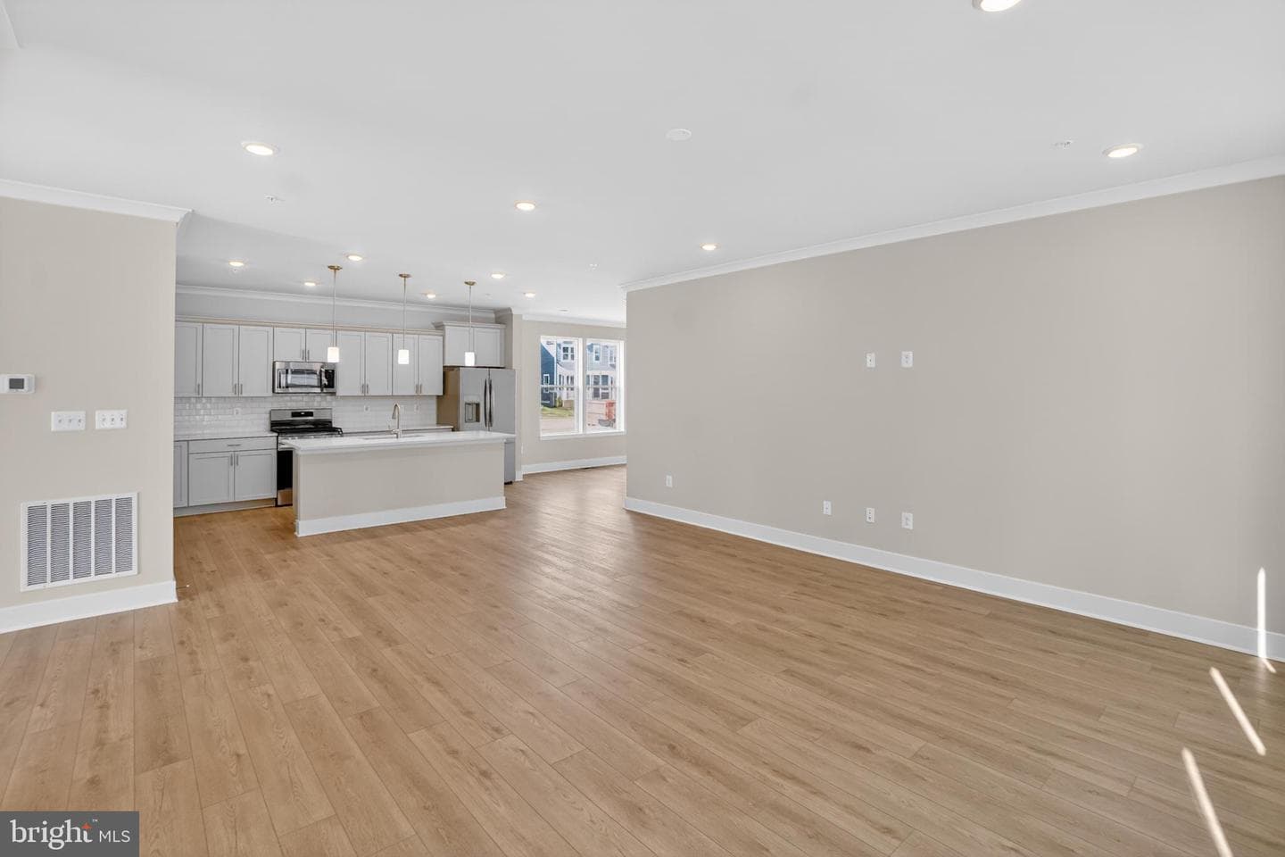 505 Willowshire Street photo 3