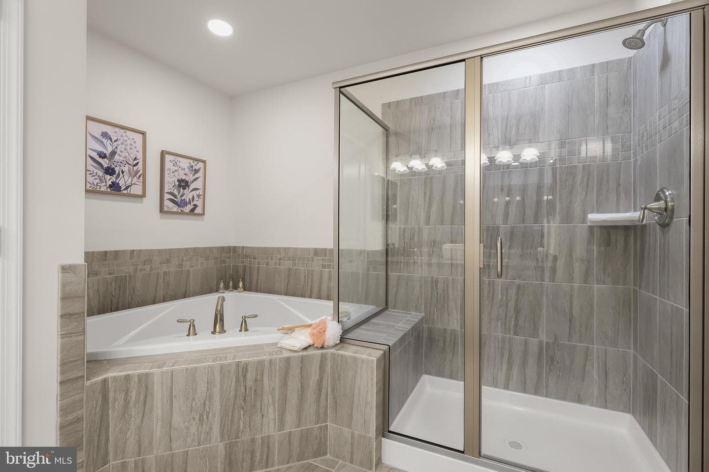 3 Greensborough Road photo 21