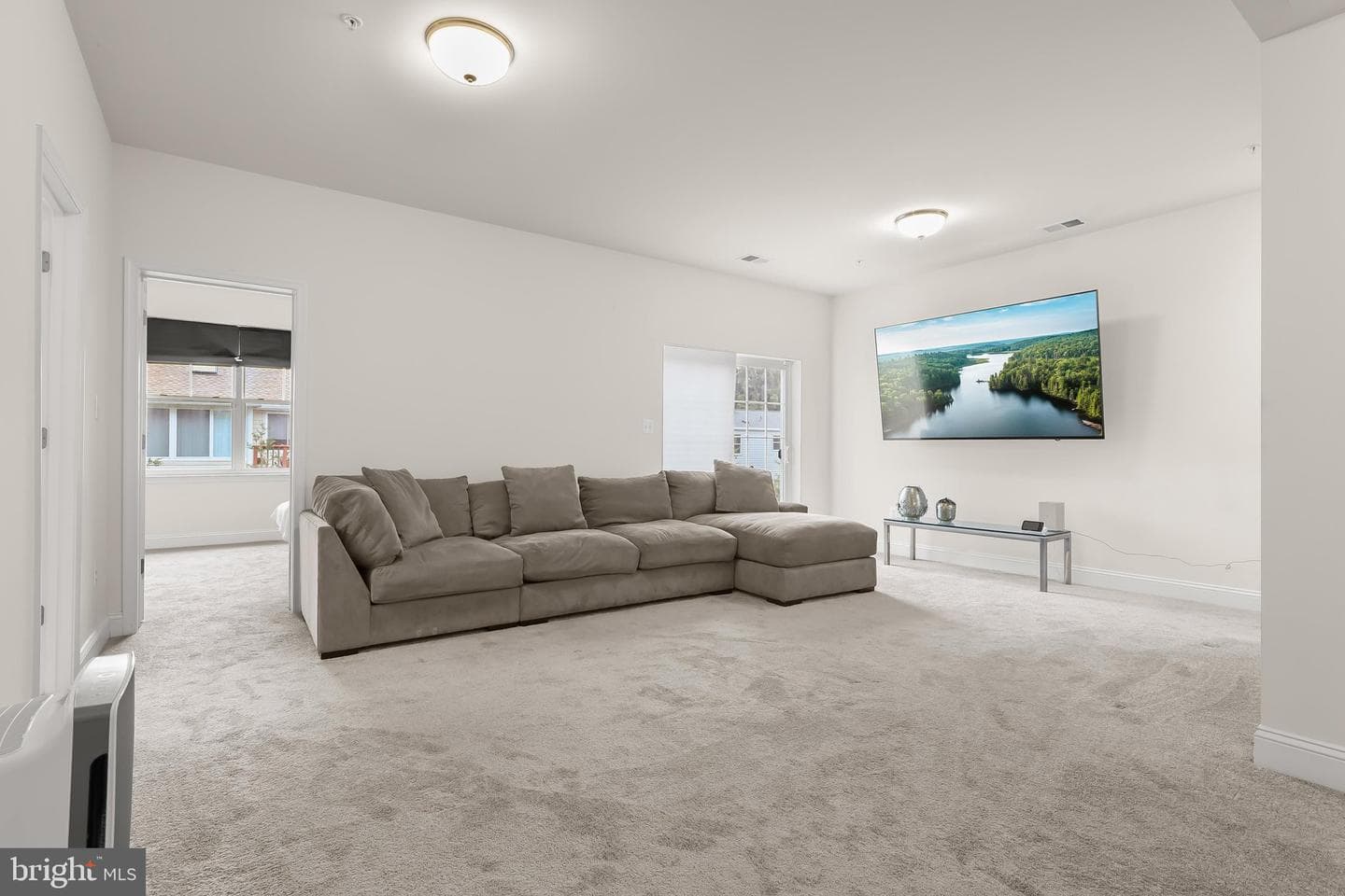 3 Greensborough Road photo 35