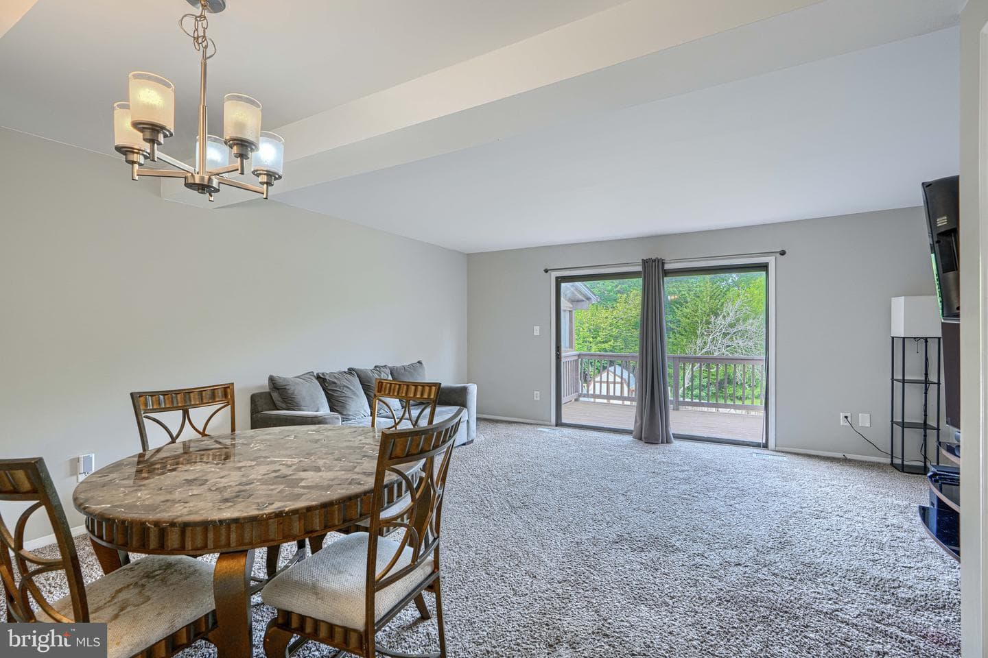 127 Bourbon Court photo 7