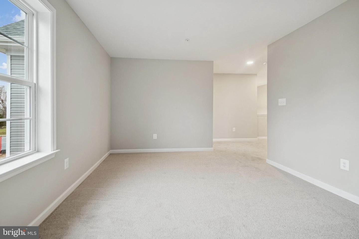 9028 Old Harford photo 28