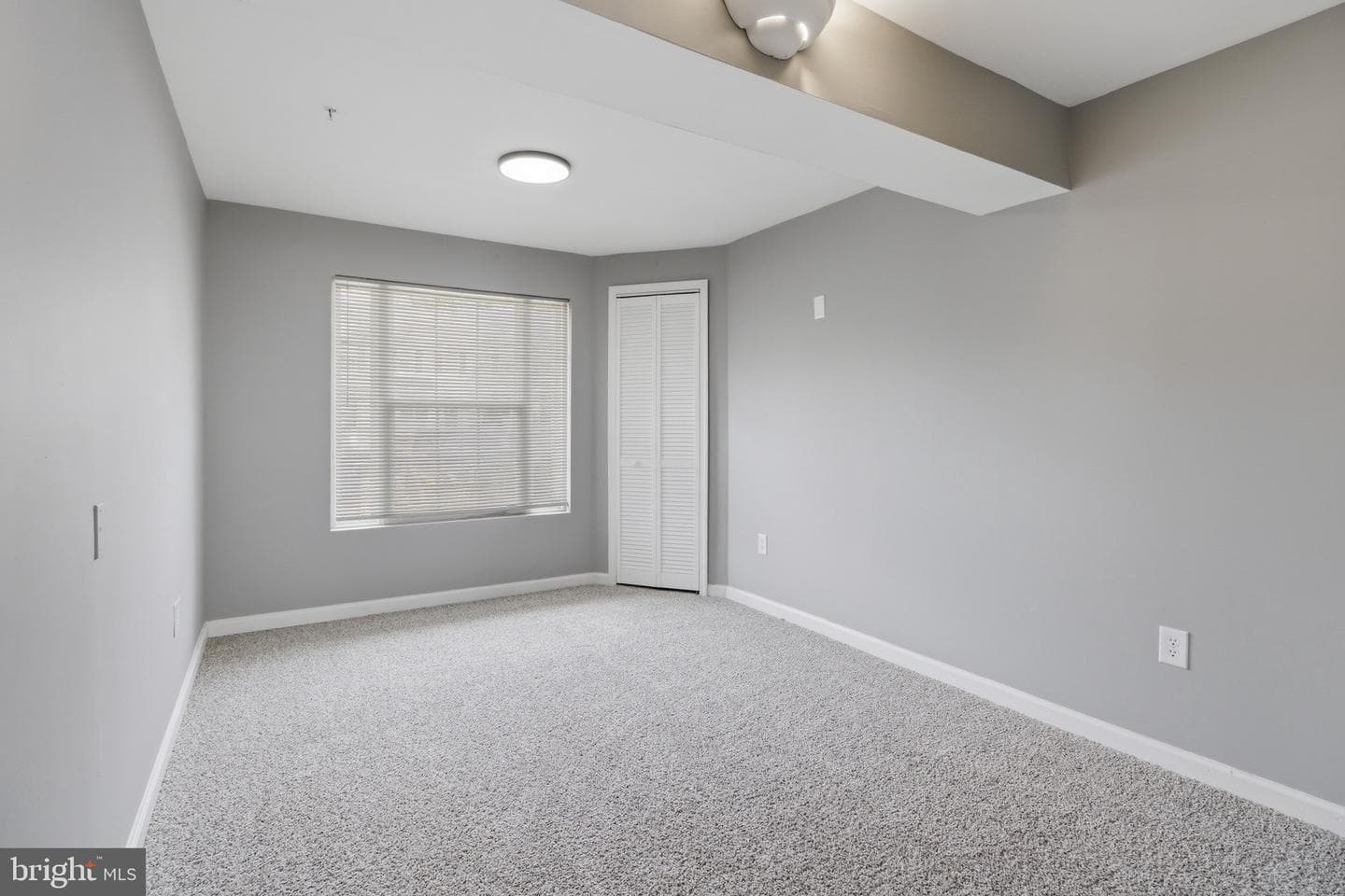 4 Blue Spire Cir photo 8