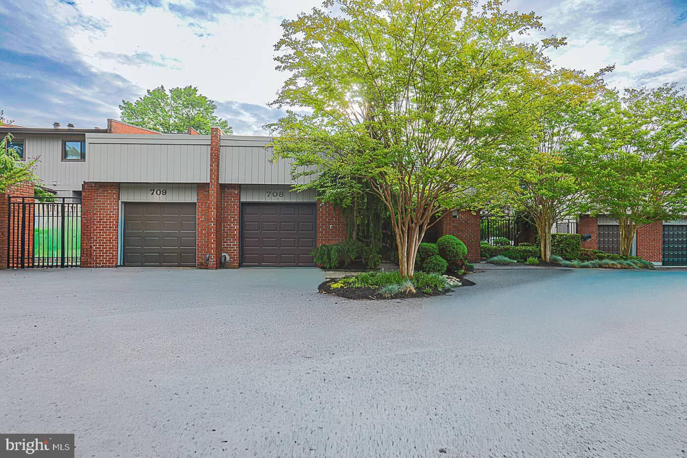708 Old Crossing Drive, Baltimore