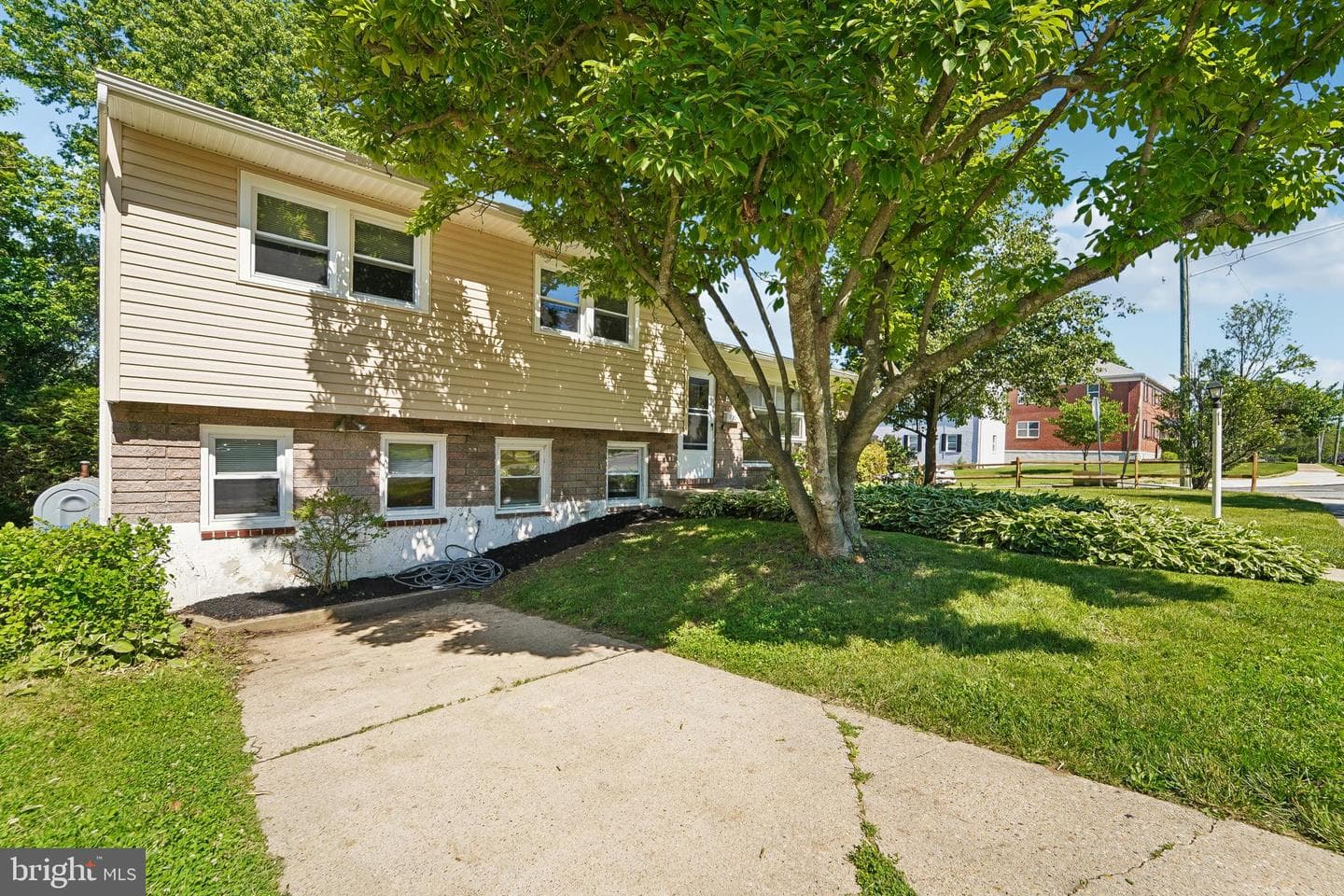 7610 Knollwood Road photo 10