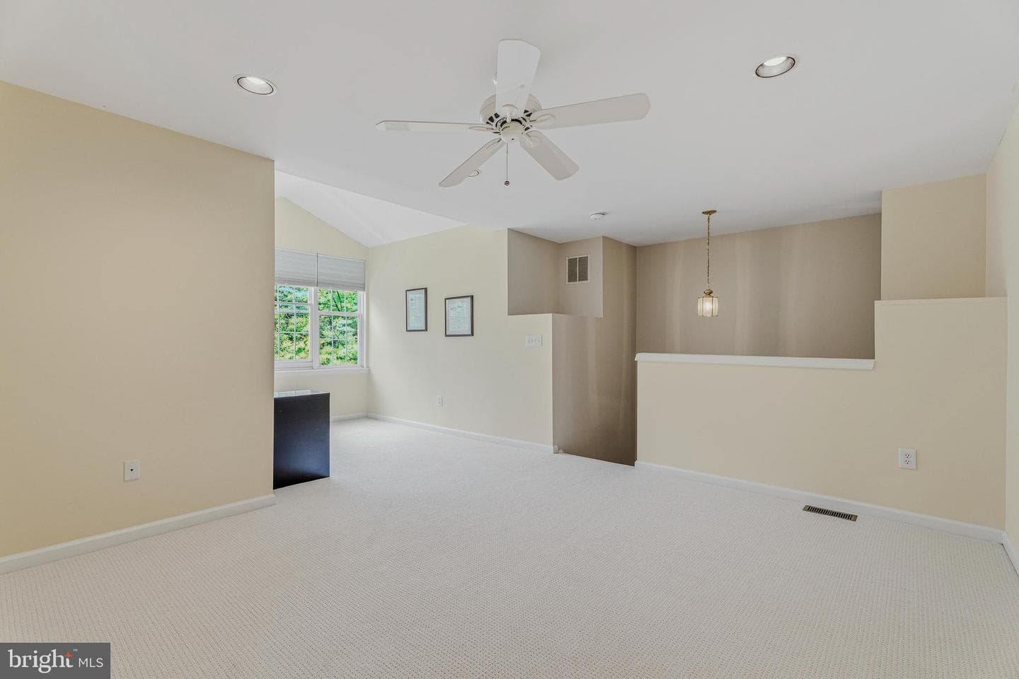 37 Farnham Way photo 32