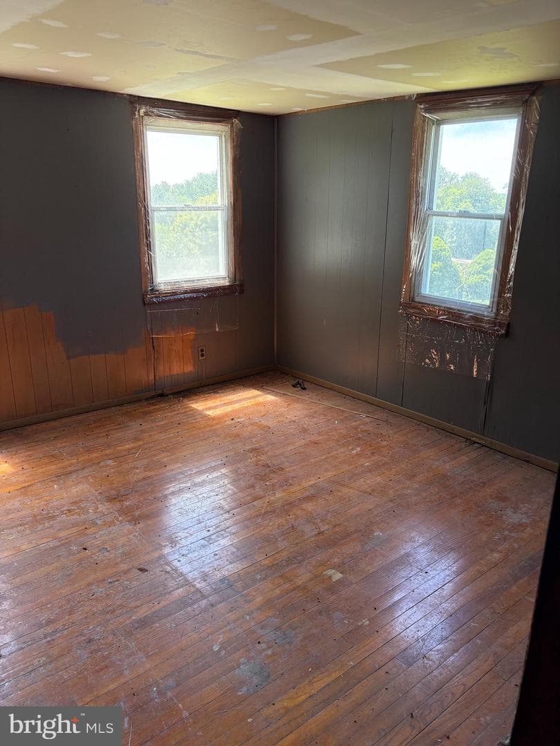 1021 Fredonia Court photo 13