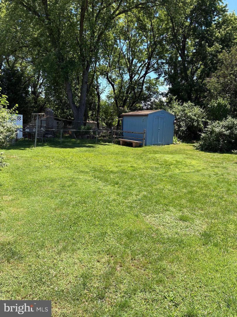 1021 Fredonia Court photo 28