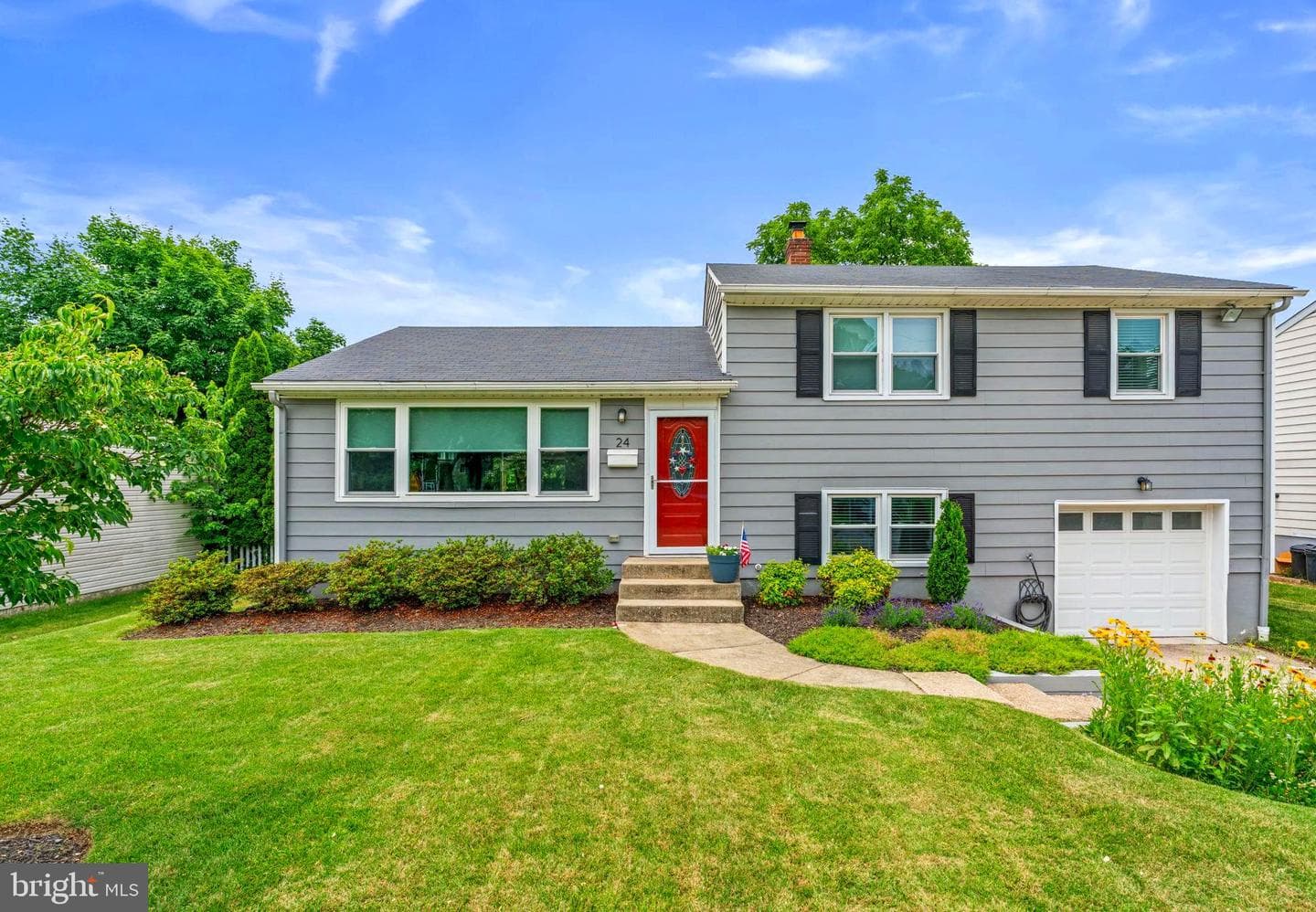 24 Delrey Avenue photo 2