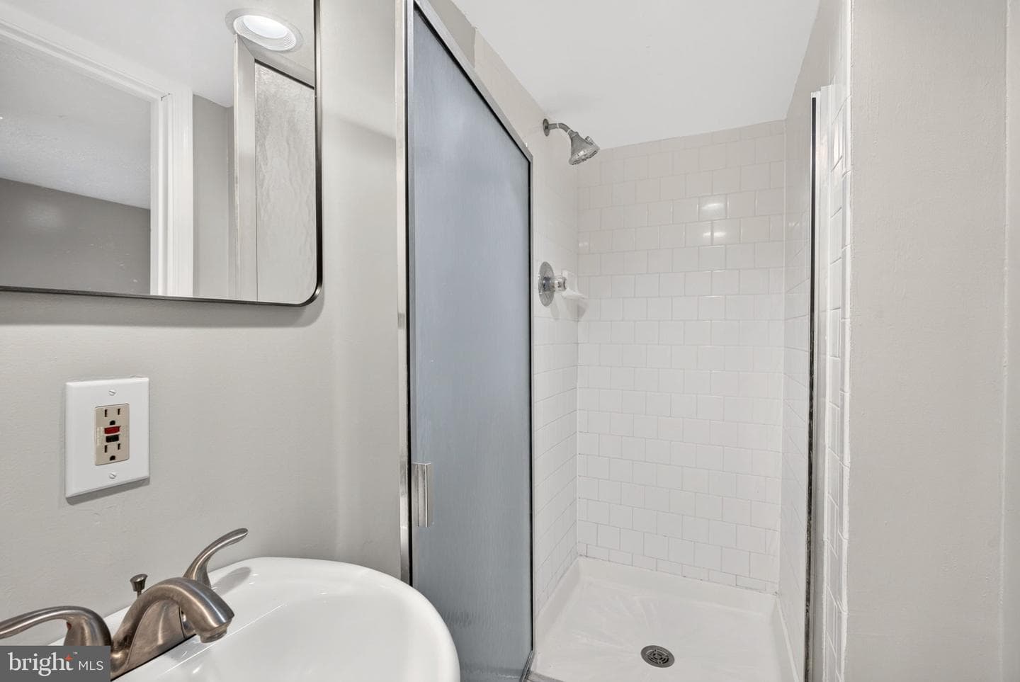 104 W Elm Avenue photo 32