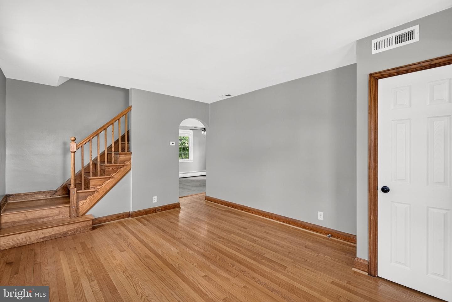 104 W Elm Avenue photo 8