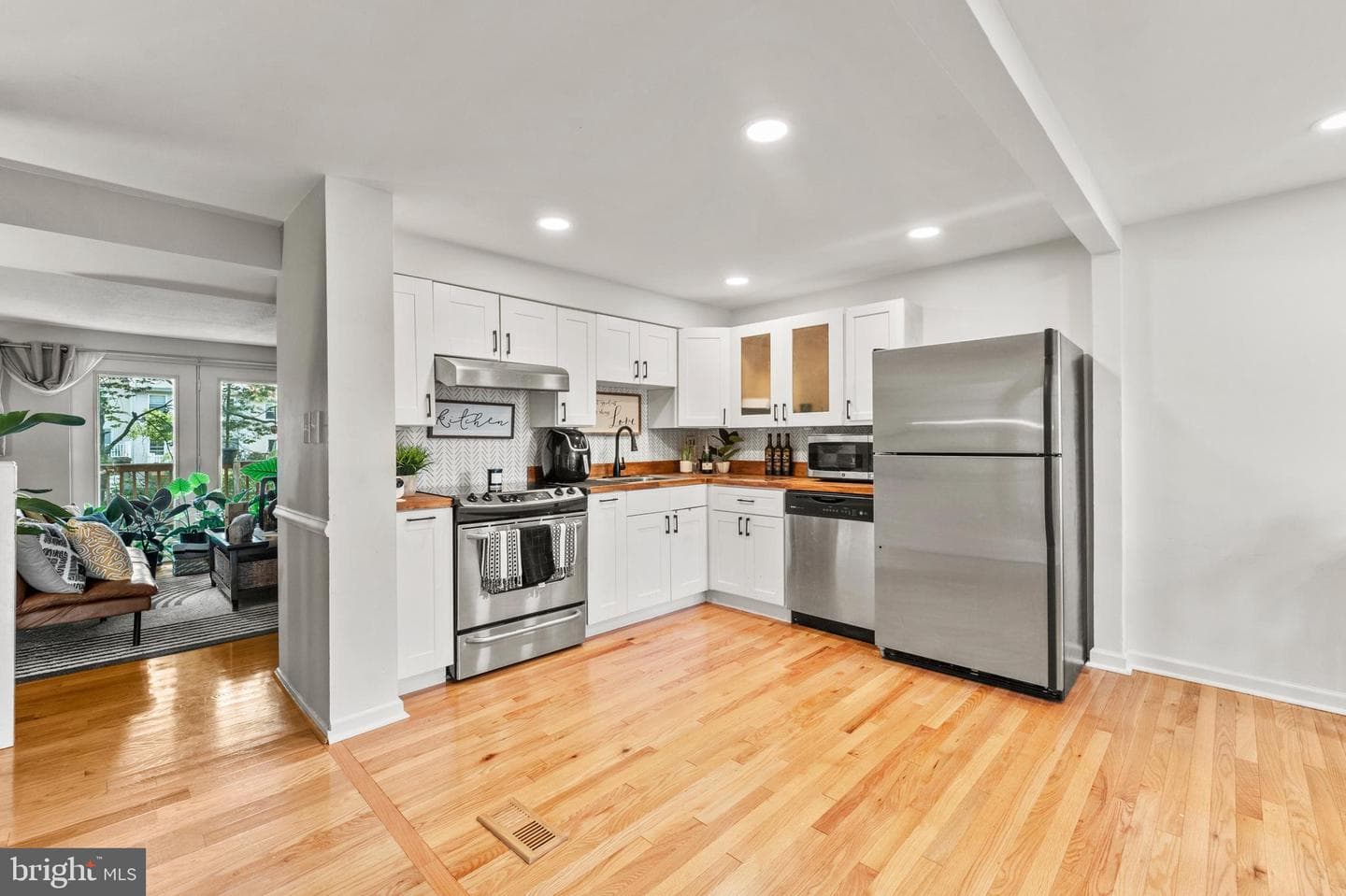 6 Crosswall Ct photo 3