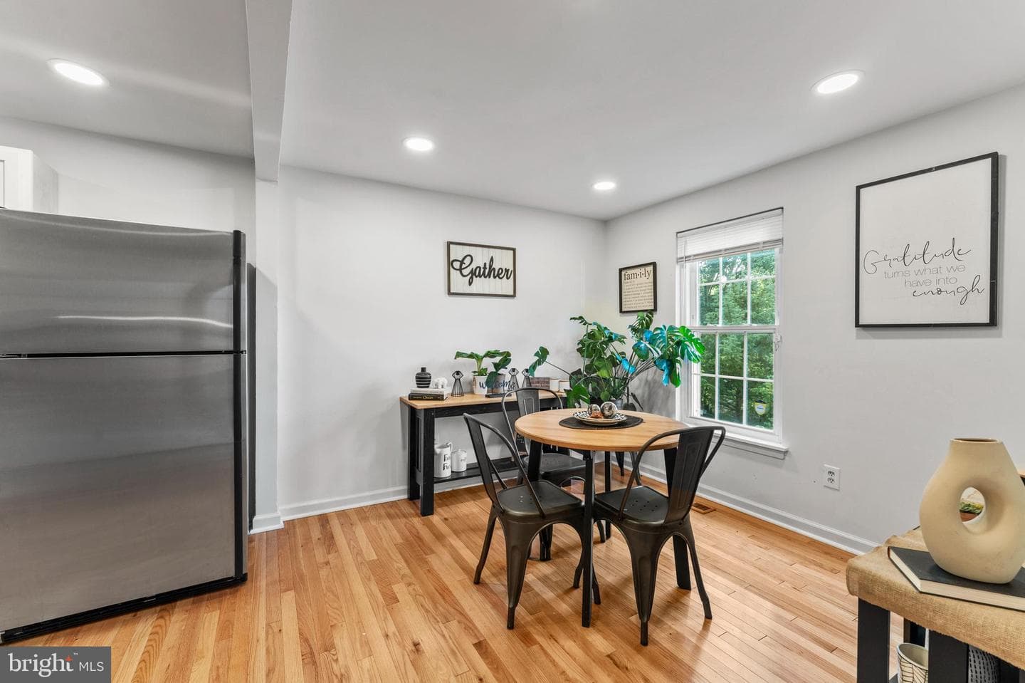 6 Crosswall Ct photo 4