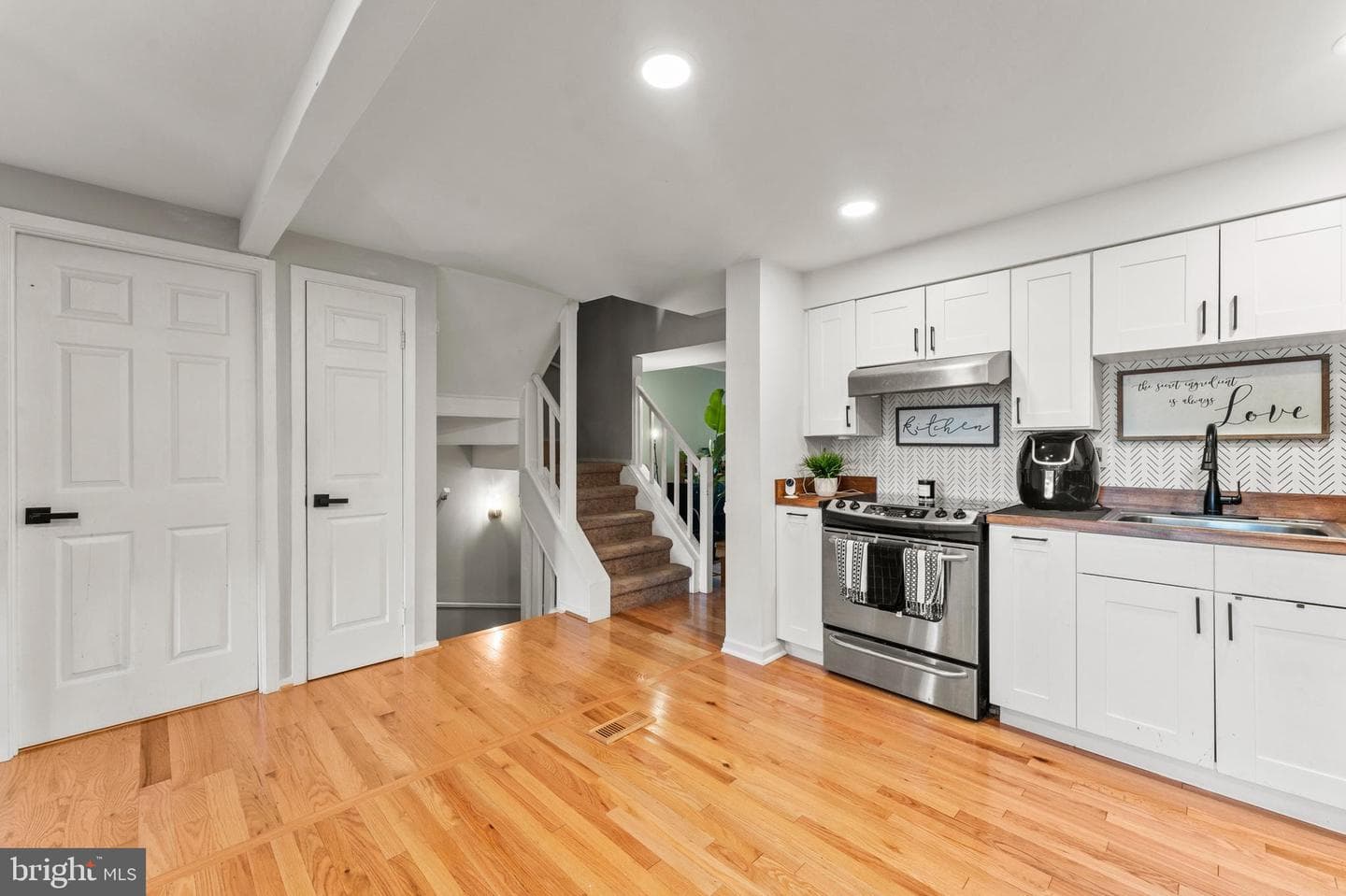6 Crosswall Ct photo 6