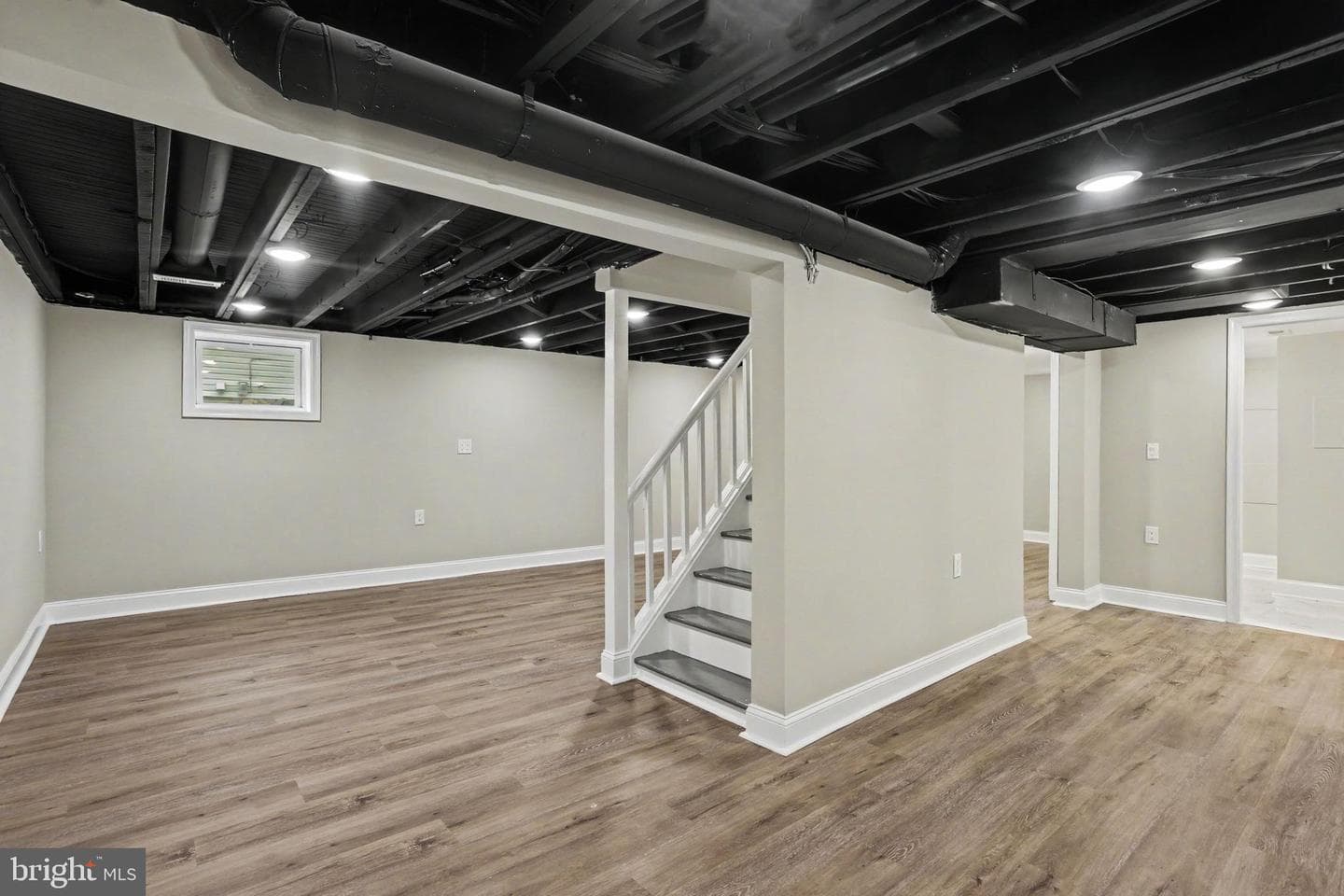 125 Leslie Avenue photo 20