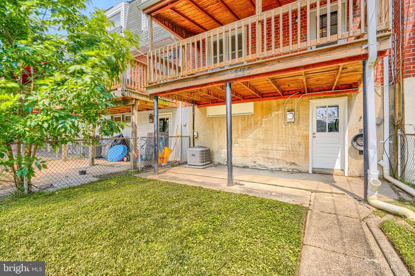 6190 Radecke Avenue photo 36
