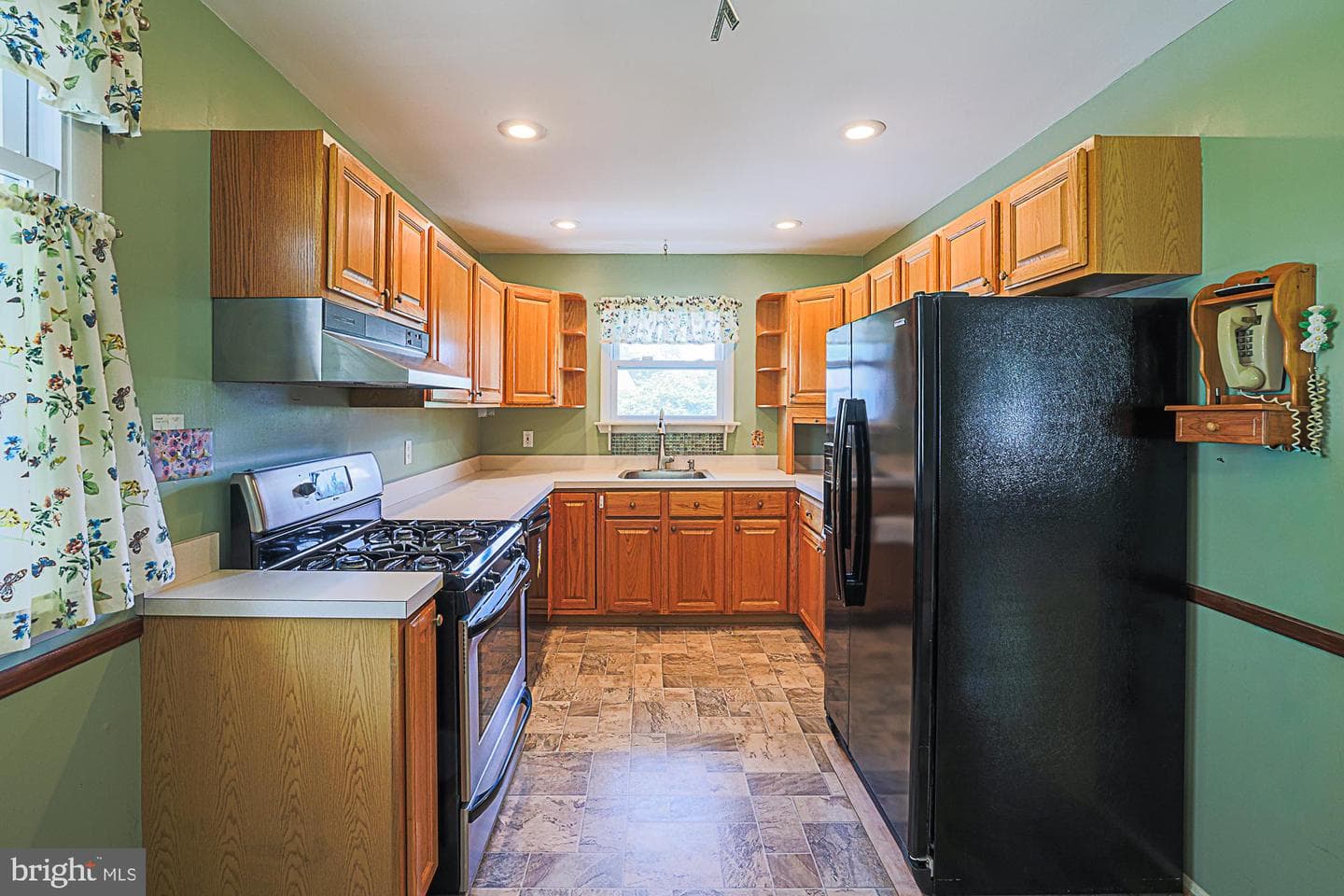 9106 Sandra Park Road photo 13