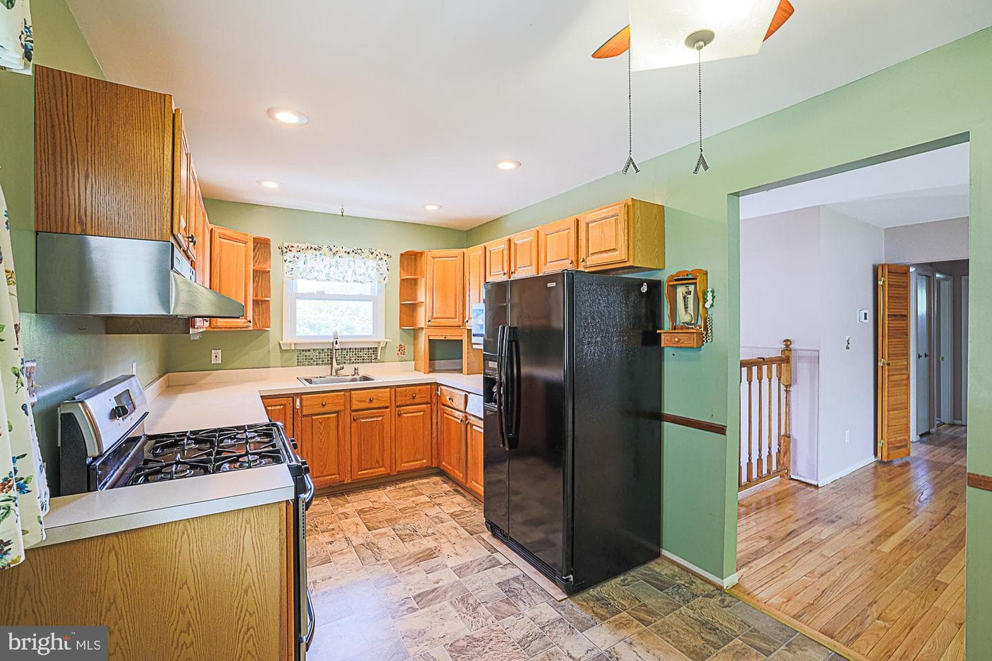 9106 Sandra Park Road photo 14
