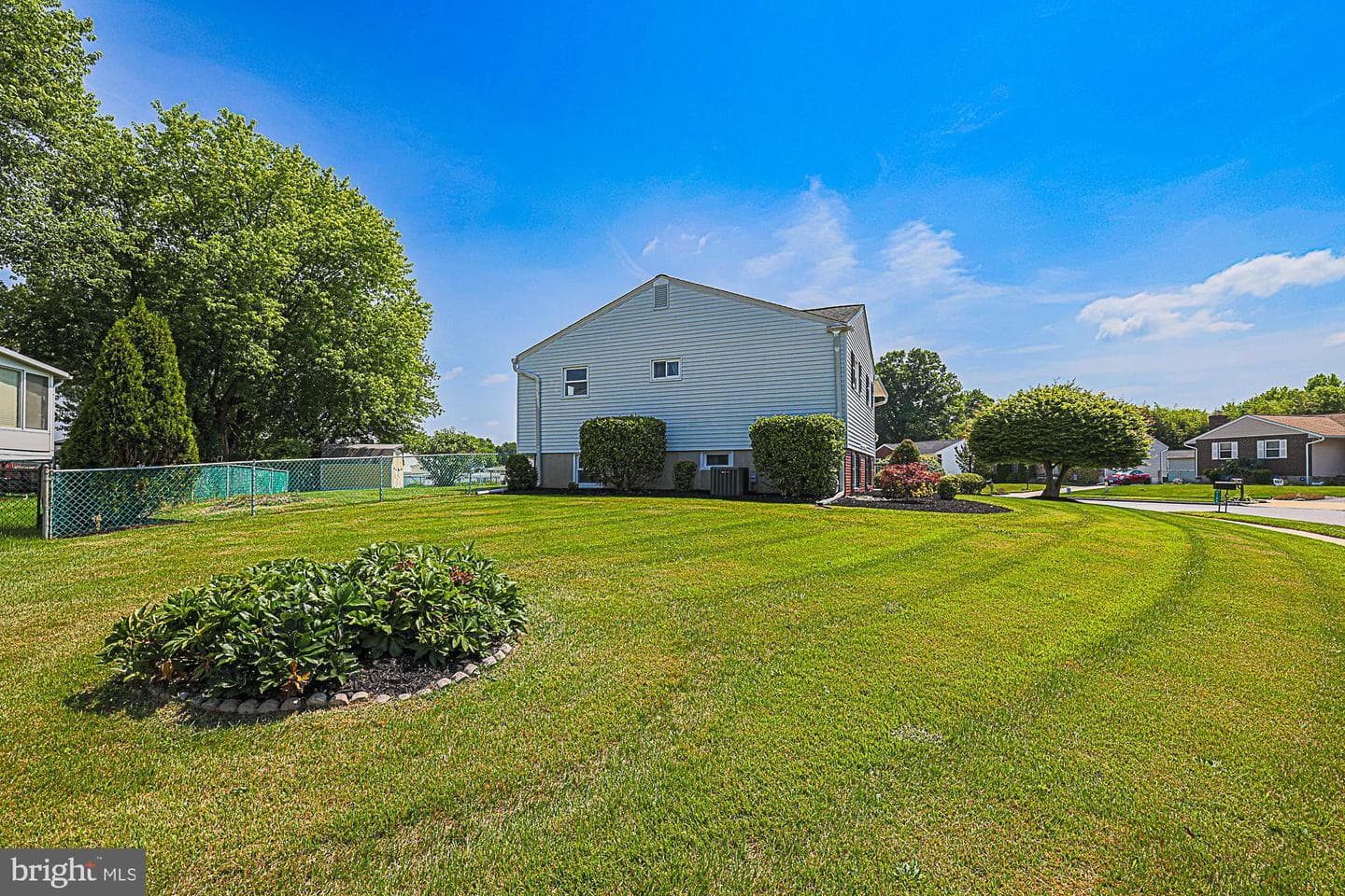9106 Sandra Park Road photo 7