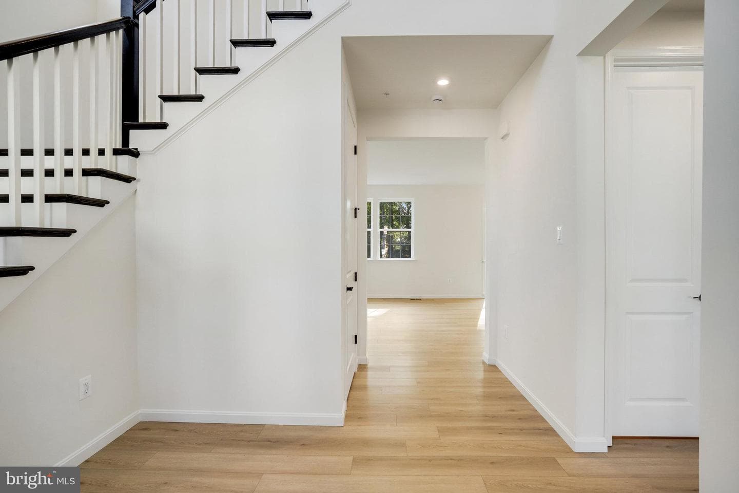 5715 Charlies Way photo 3