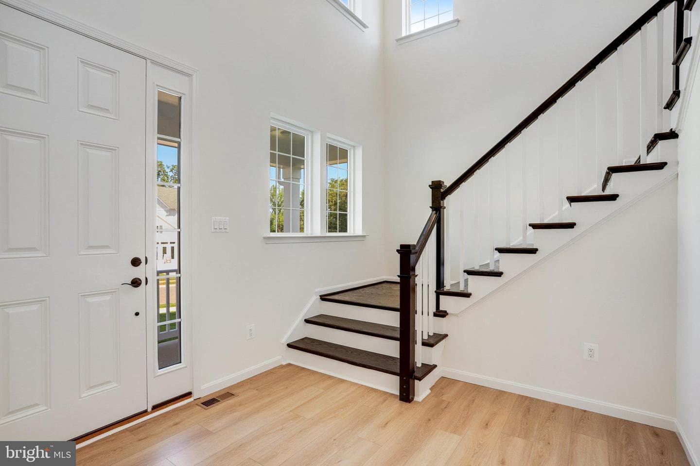 5715 Charlies Way photo 7
