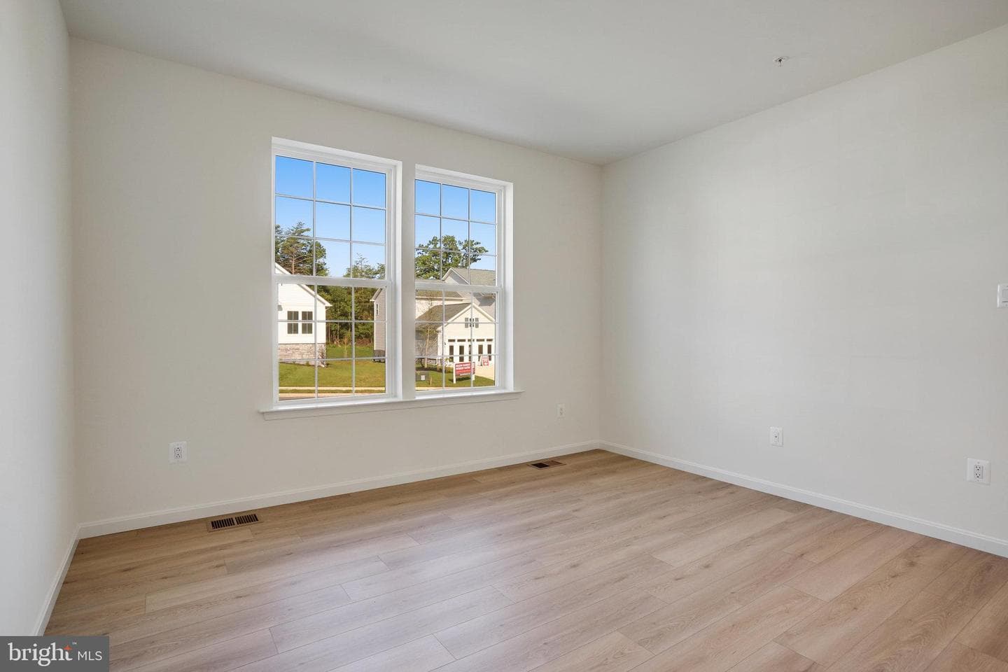 5715 Charlies Way photo 9