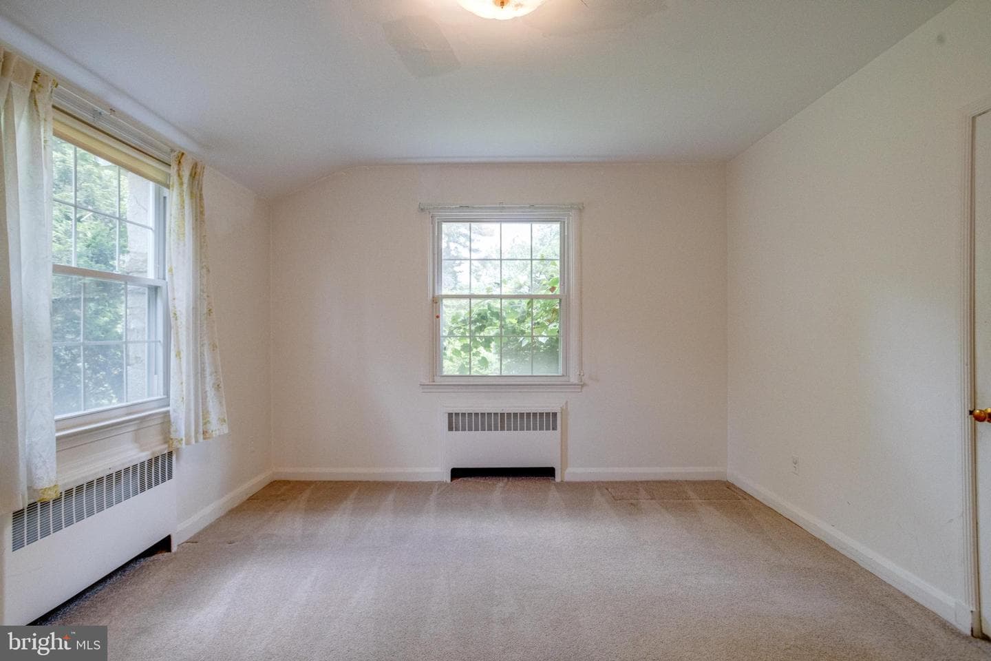 500 Stratford Ct photo 38