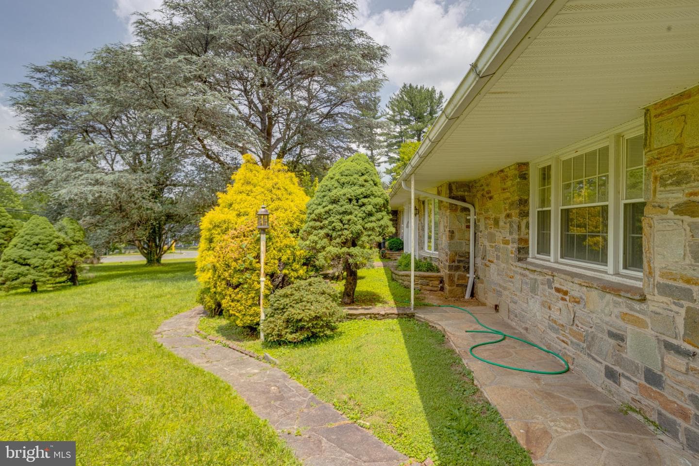 500 Stratford Ct photo 4