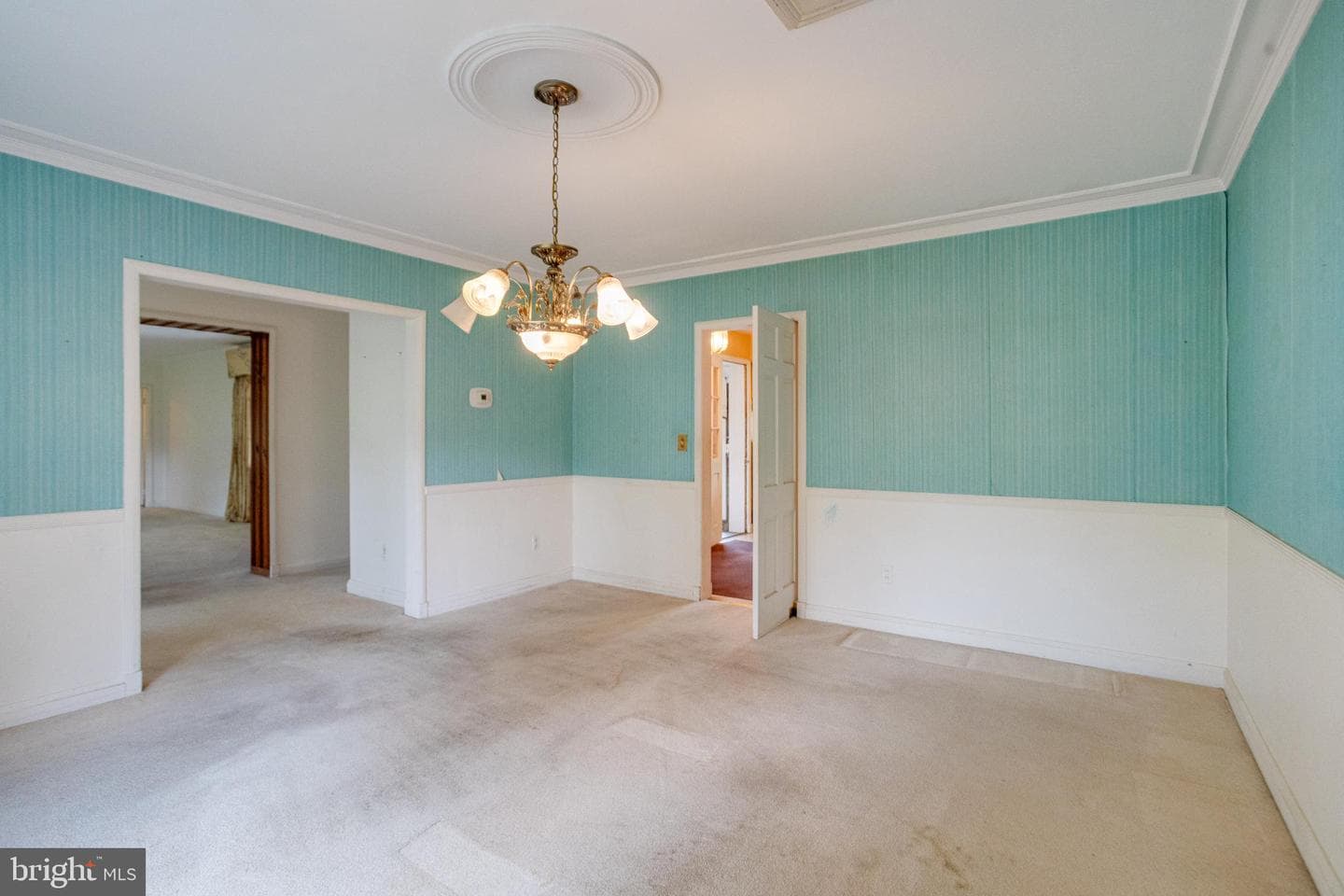 500 Stratford Ct photo 46