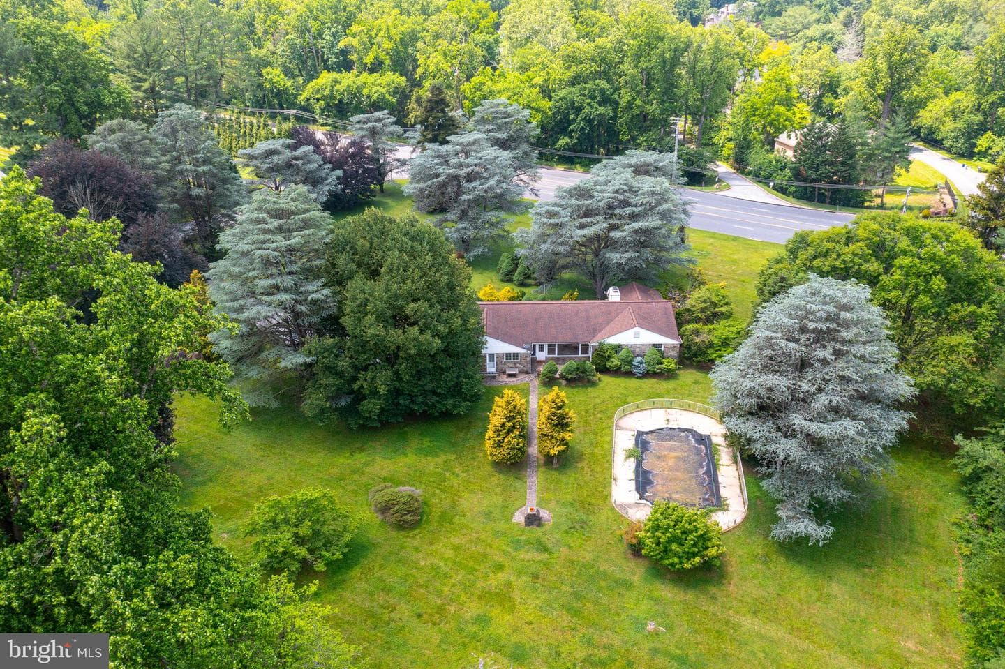 500 Stratford Ct photo 51